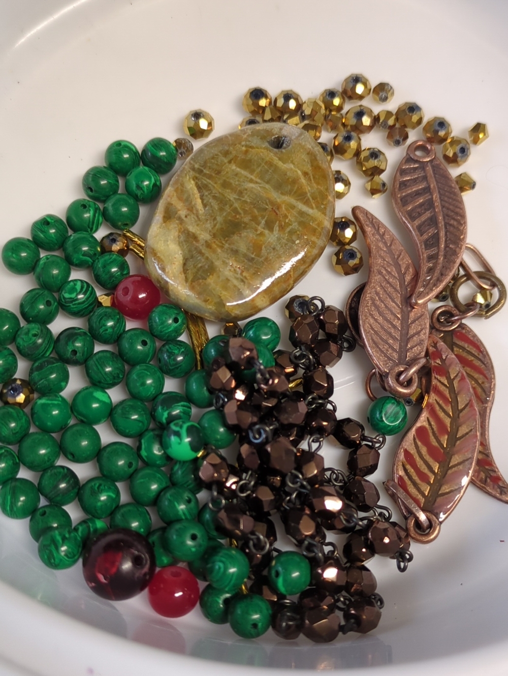 🏵️B13 Stone 4mm Beads and Faceted Glass Beads and Leaf charms